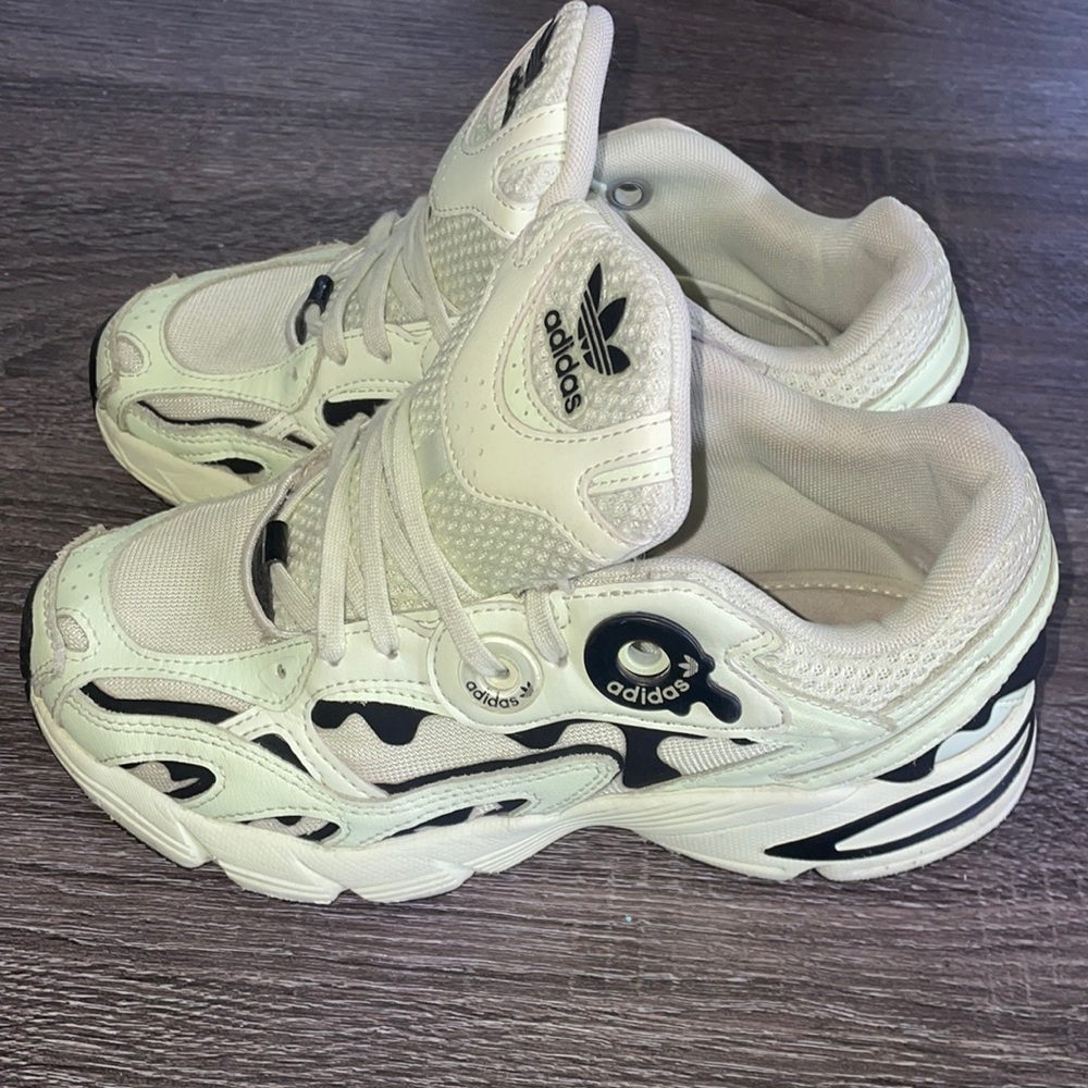 Adidas tennis shoes